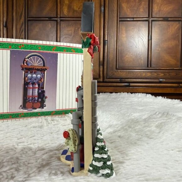 Vintage Coca-Cola 'Filling Operations' North Pole Bottling Works Figurine #70003 - Picture 6 of 16